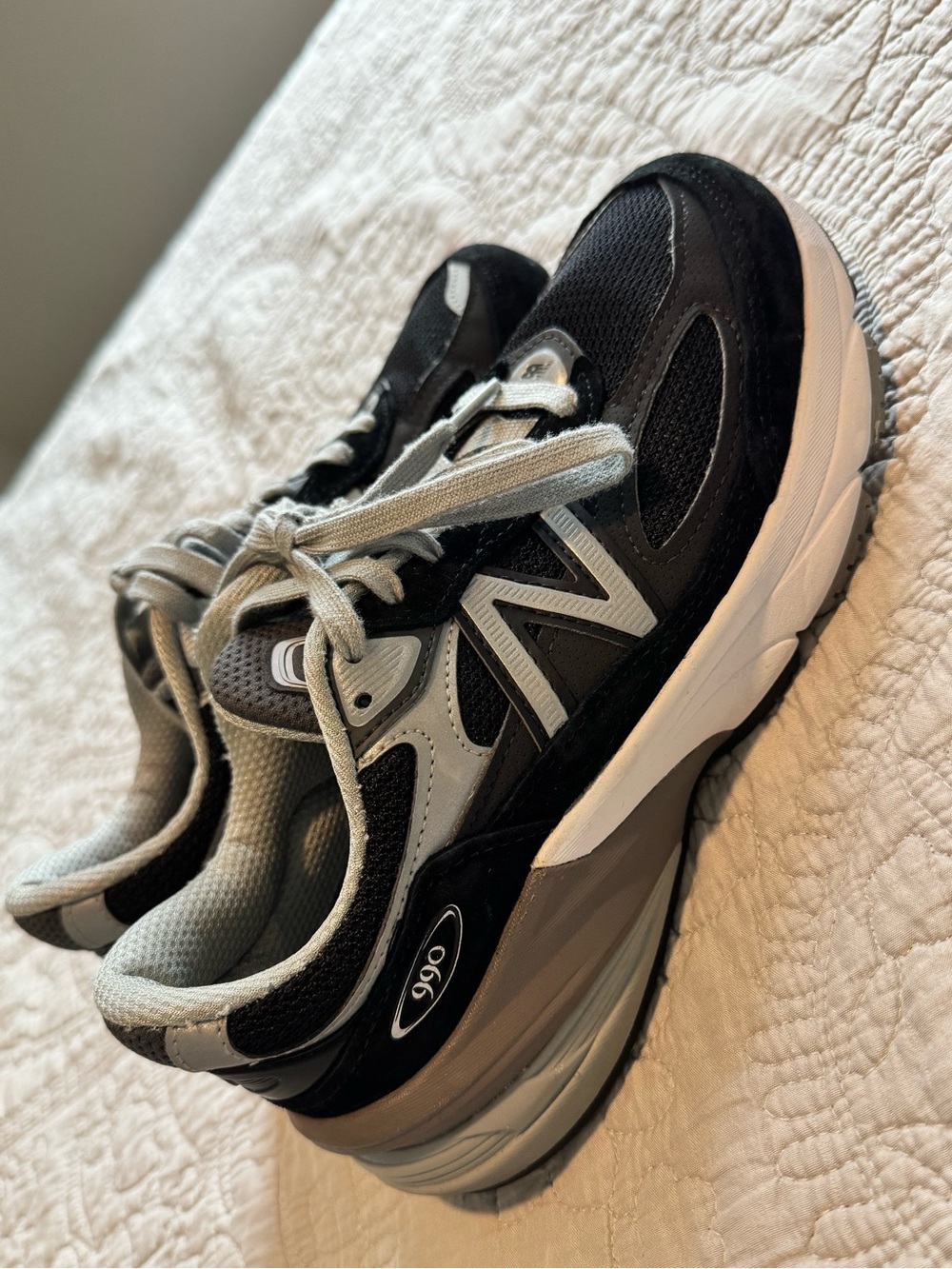 New Balance Men's Black and Gray Athletic Sneakers